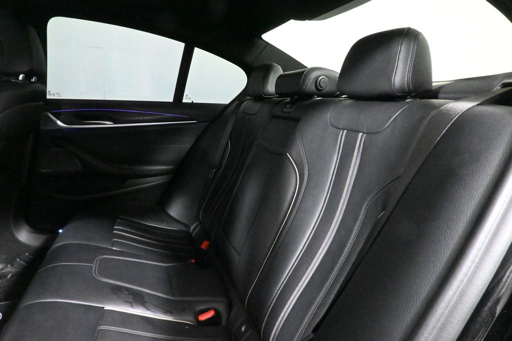Thumbnail: 2019 BMW 5 Series - 5