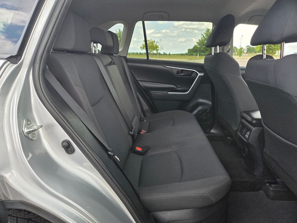 2019 Toyota RAV4 Hybrid LE