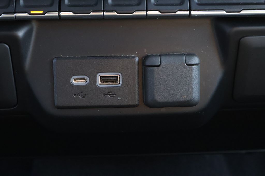 Thumbnail: 2022 Chevrolet Silverado 1500 - 26