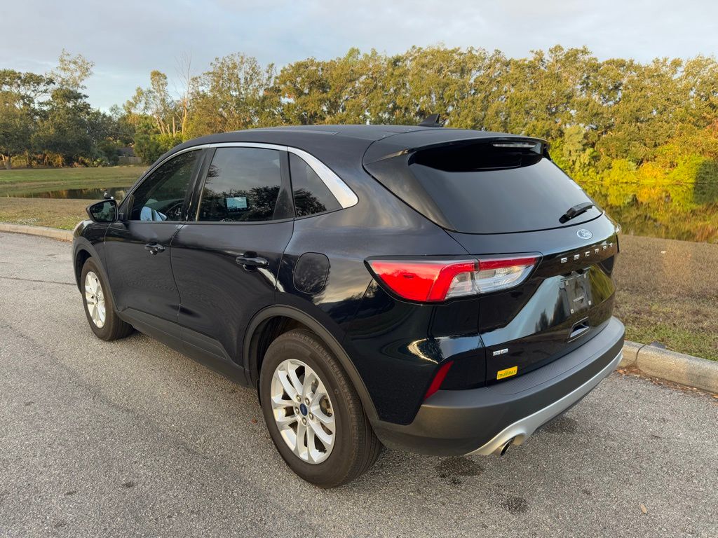 2021 Ford Escape SE 3