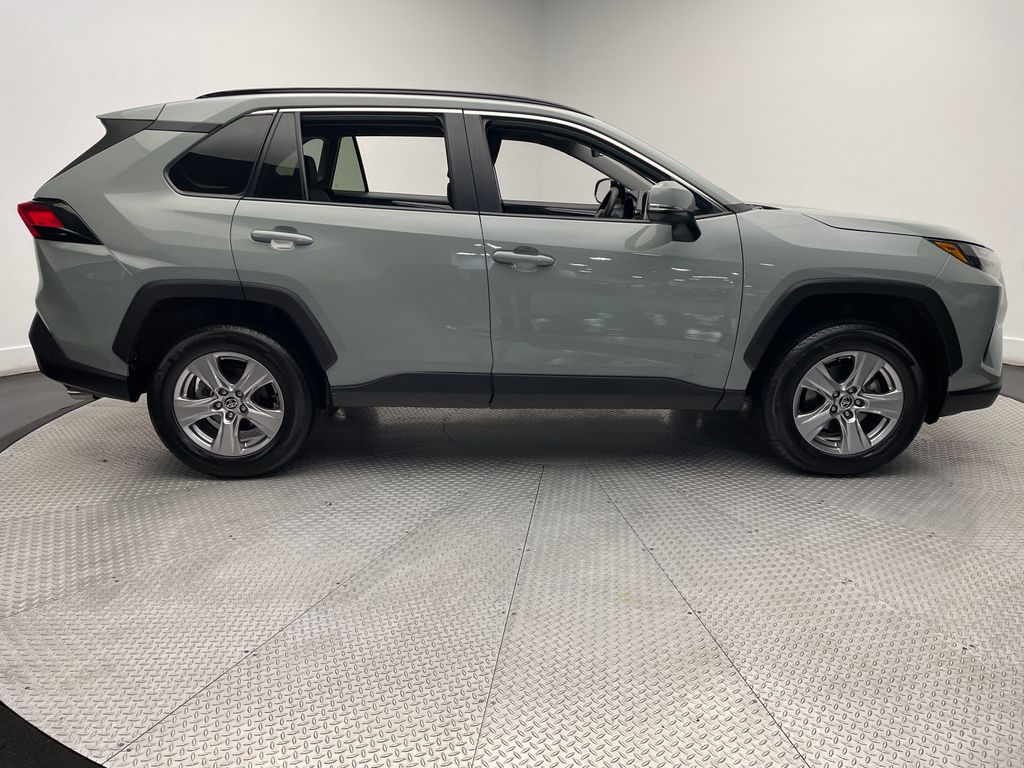 2023 Toyota RAV4 XLE 4