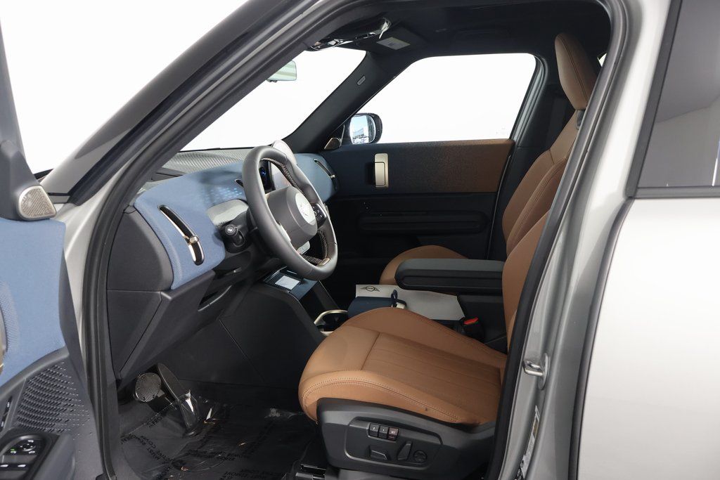 Thumbnail: 2027 MINI Cooper Countryman - 5