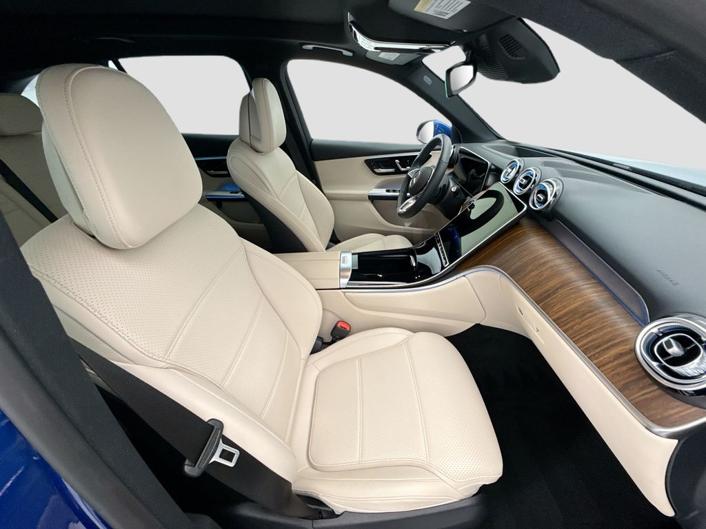 Thumbnail: 2026 Mercedes-Benz GLC - 18