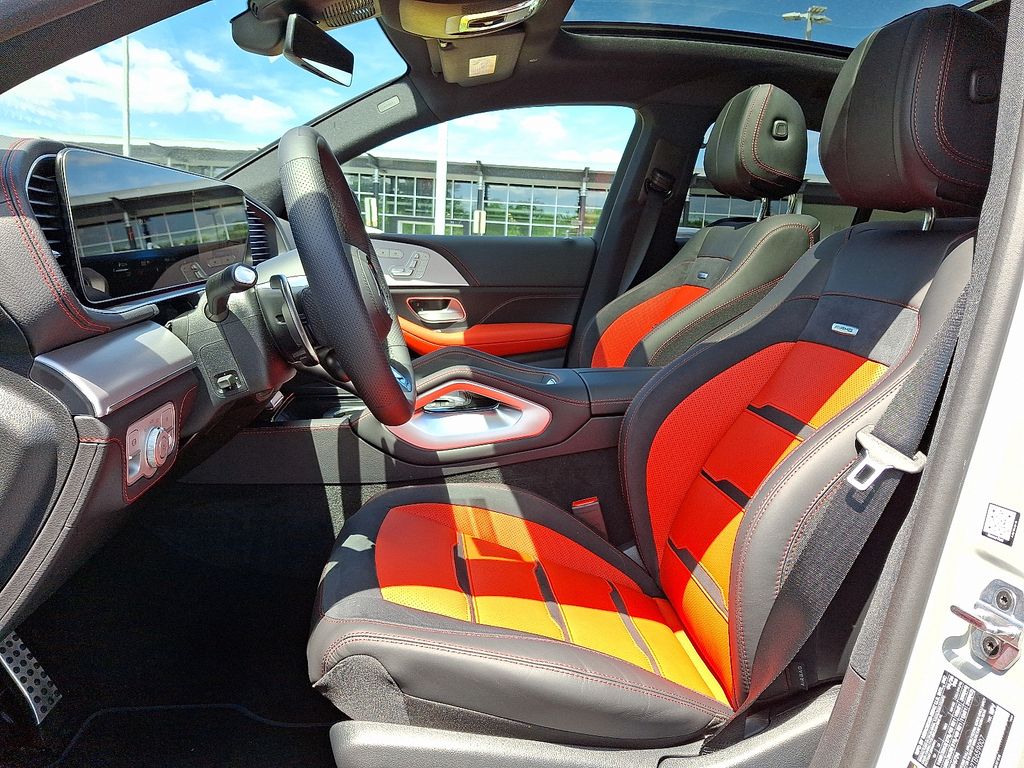 Thumbnail: 2026 Mercedes-Benz GLE - 10