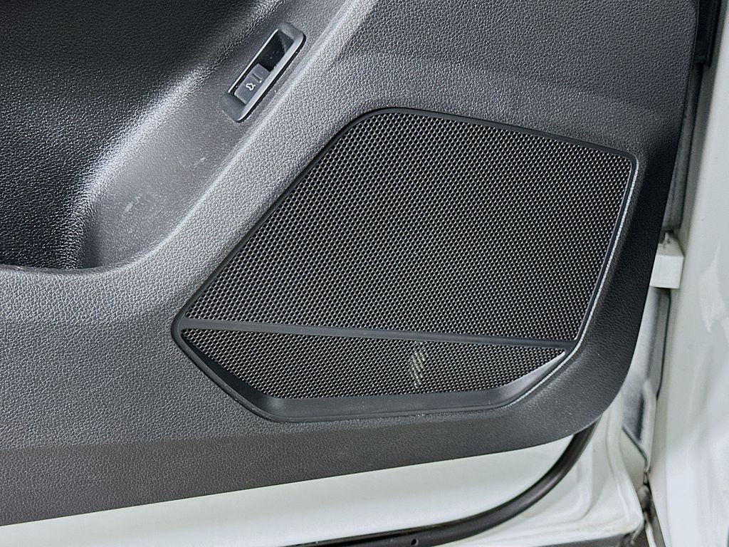 Thumbnail: 2020 Audi Q3 - 18