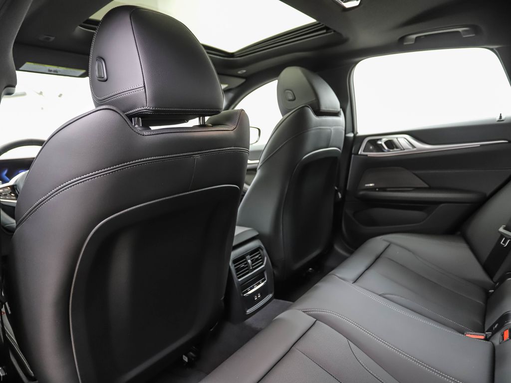 Thumbnail: 2025 BMW 4 Series - 20