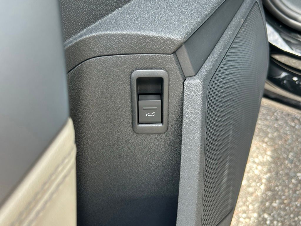 Certified Used 2025 Black Metallic Audi 40 Premium image 22
