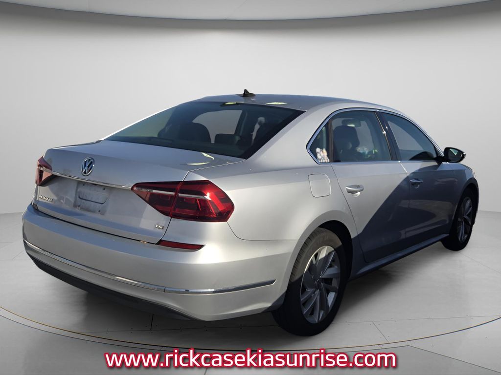 2018 Volkswagen Passat - $11,990