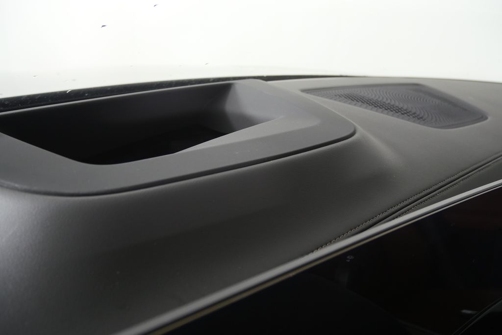 Thumbnail: 2026 BMW X5 - 17