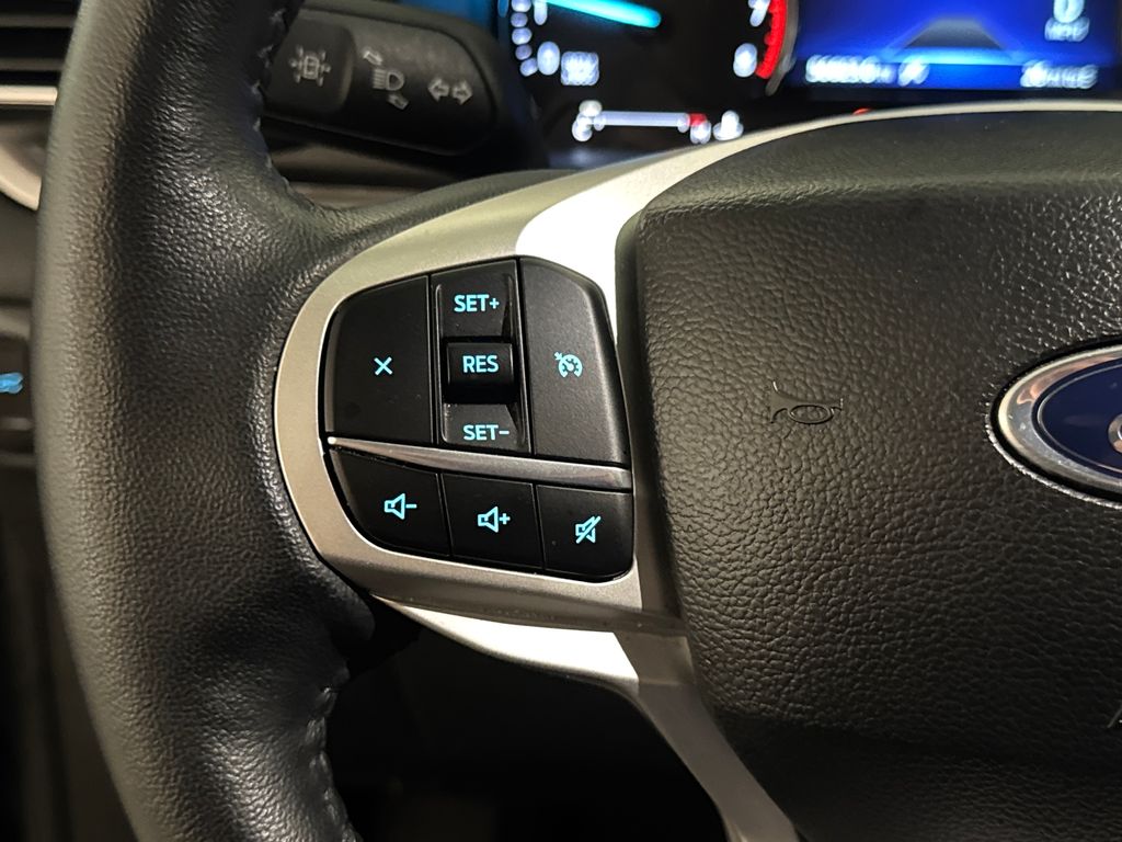 Certified Used 2023 Blue Ford XLT image 19