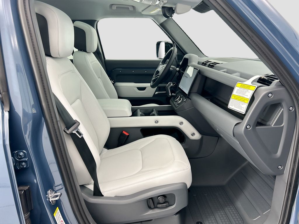 Thumbnail: 2026 Land Rover Defender - 19