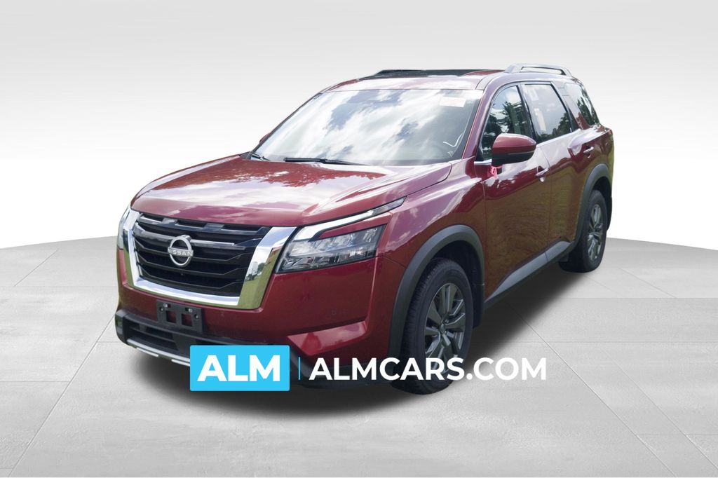 2024 Nissan Pathfinder SV