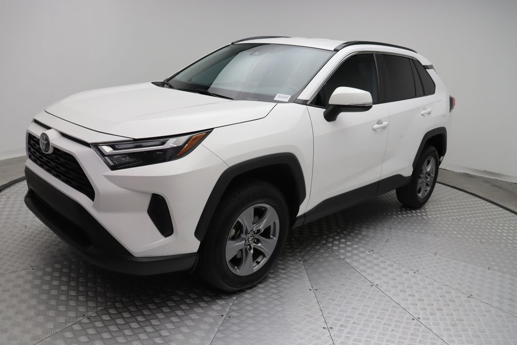 2022 Toyota RAV4 XLE Hero Image