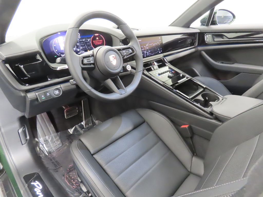 Thumbnail: 2025 Porsche Panamera - 4