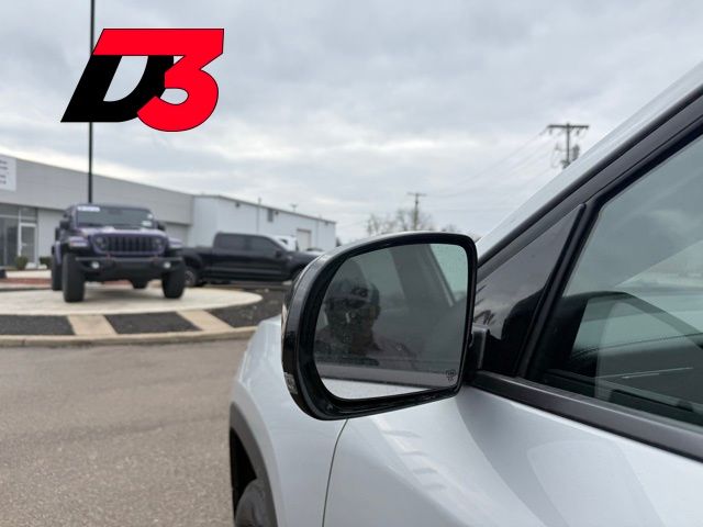 2026 Jeep Cherokee Laredo 4WD