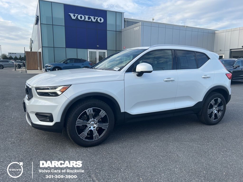 Crystal White 2019 Volvo XC40 T5 Inscription AWD SUV / Crossover All-Wheel Drive Automatic