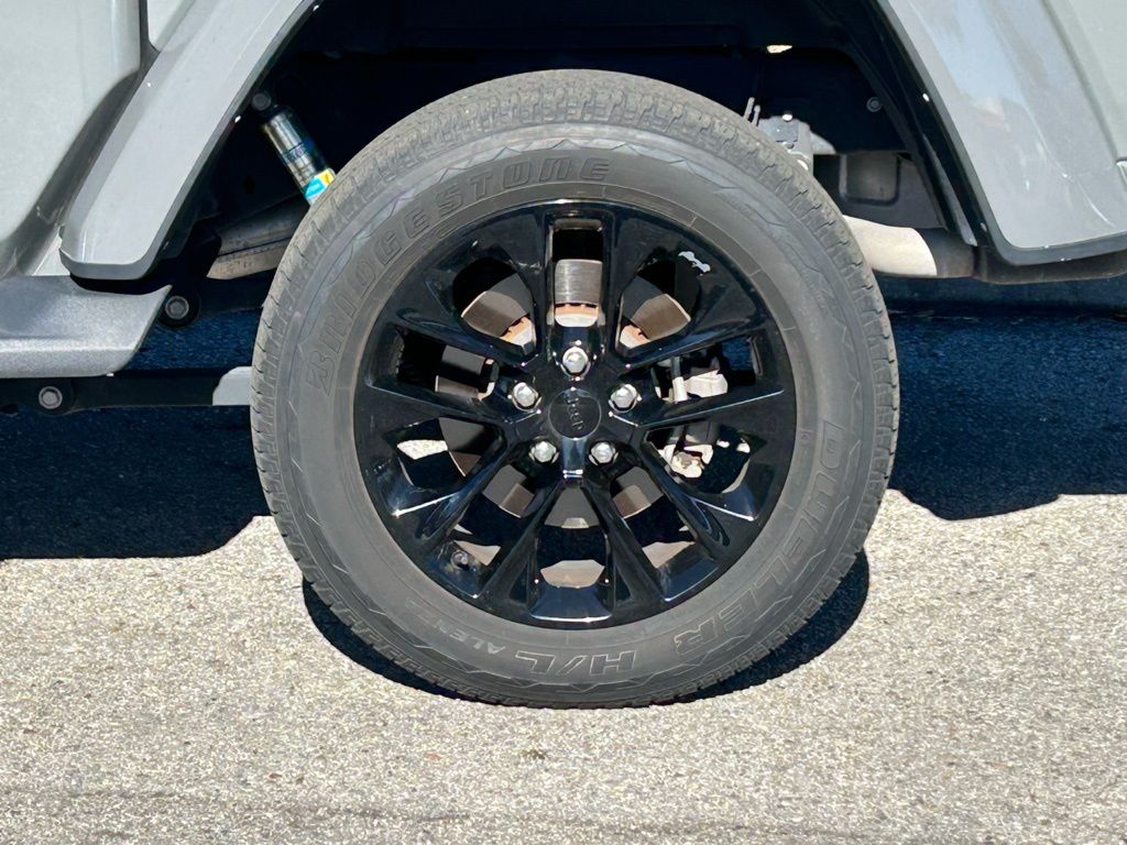 Thumbnail: 2022 Jeep Gladiator - 8