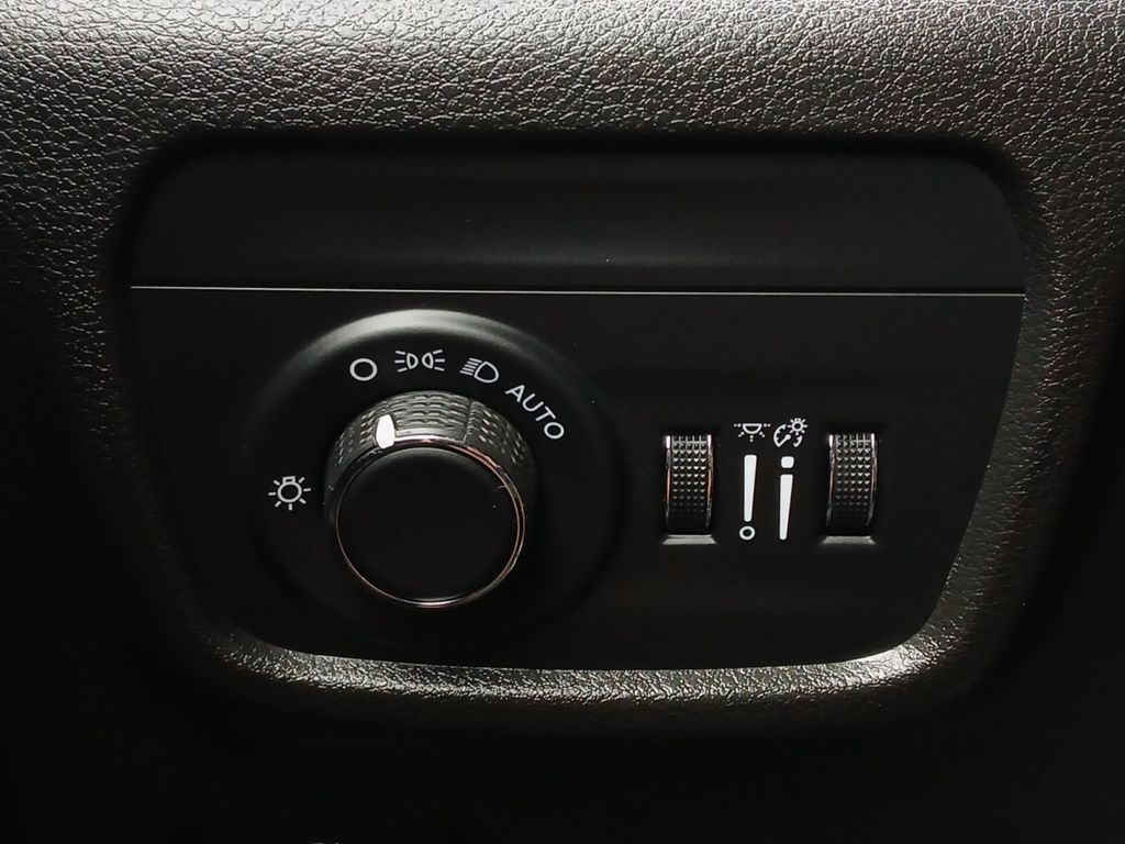 Used Car 2024 Jeep Grand Cherokee  Altitude For Sale Under $30,000 In Austin, Texas