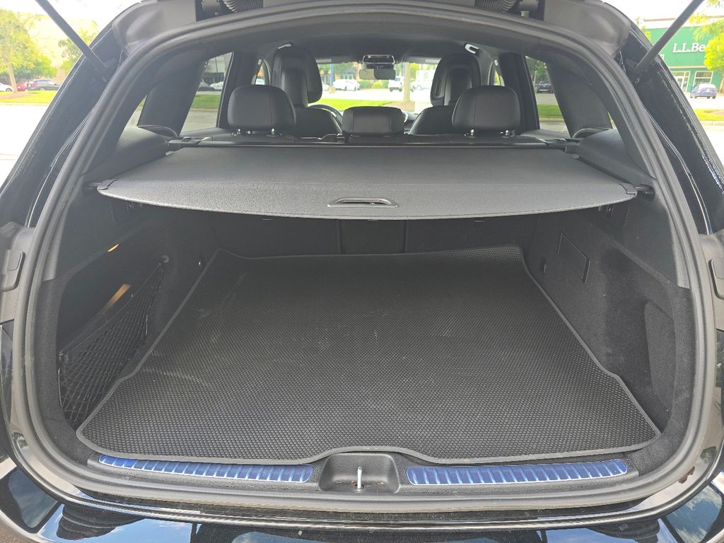 Certified Used 2026 Black Mercedes-Benz GLC 300 image 19
