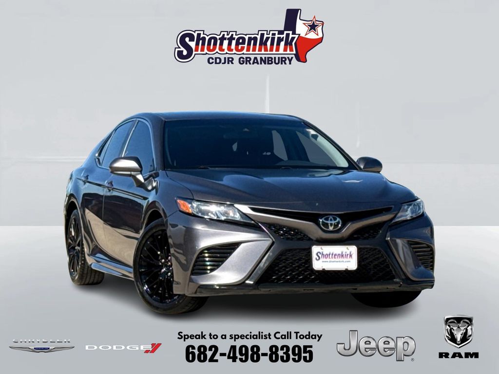 2020 Toyota Camry SE