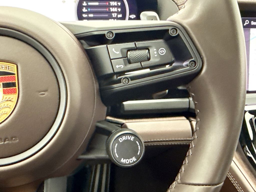 Thumbnail: 2025 Porsche Panamera - 12