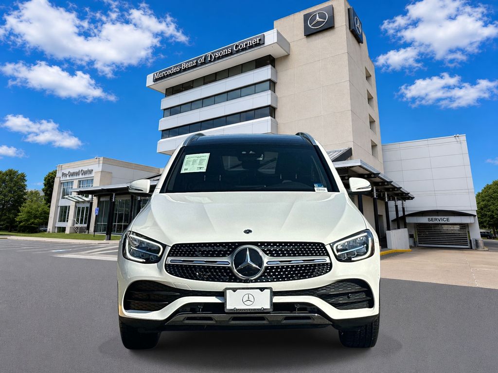 Thumbnail: 2022 Mercedes-Benz GLC - 2