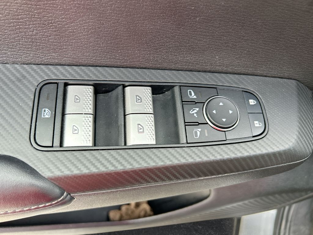 Thumbnail: 2024 Mitsubishi Outlander - 13
