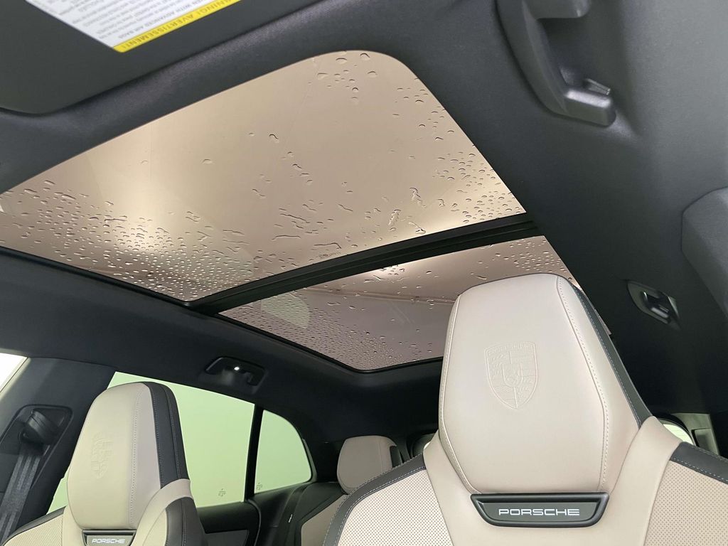 2026 Porsche Cayenne Base Green at Audi Porsche Sewickley