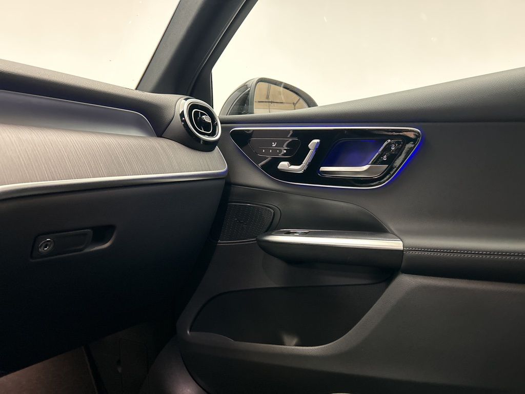 Thumbnail: 2026 Mercedes-Benz GLC - 20