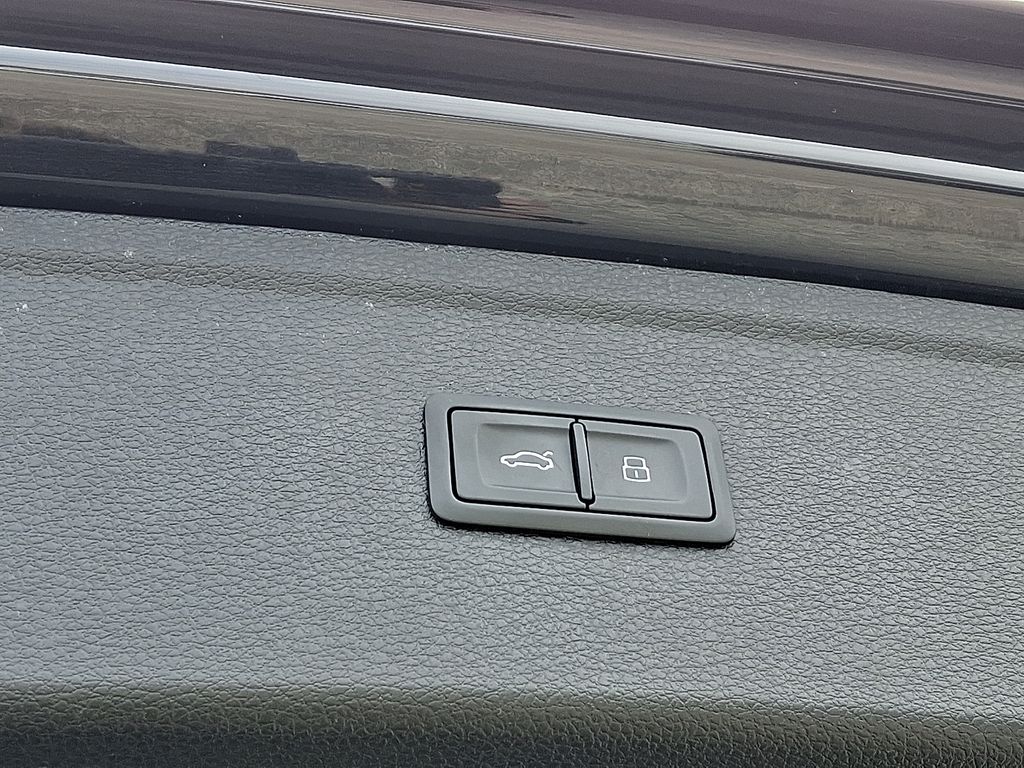 Thumbnail: 2022 Audi Q5 - 32