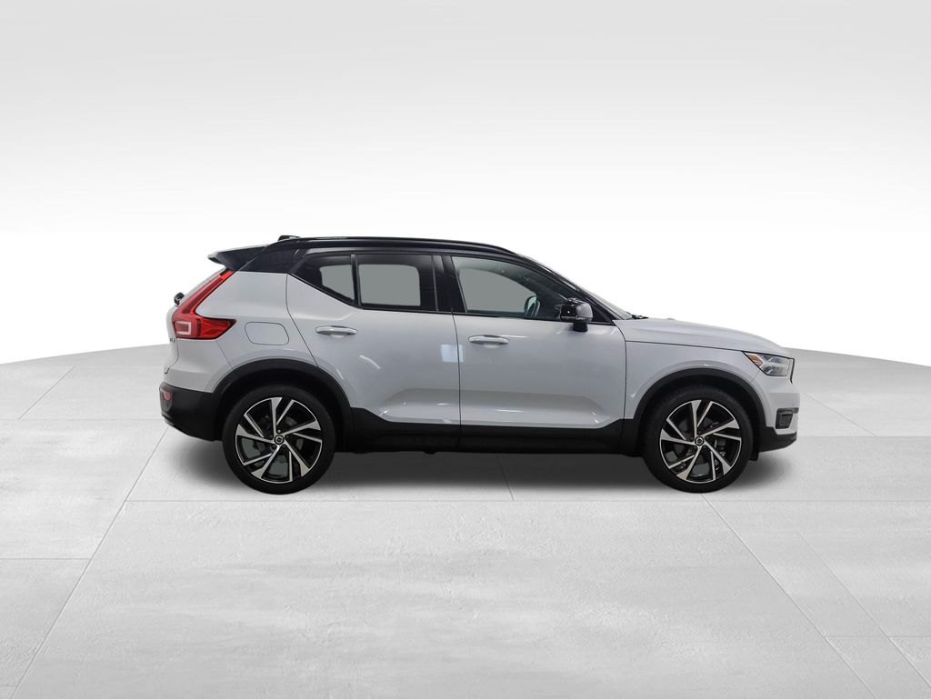 Thumbnail: 2021 Volvo XC40 - 6