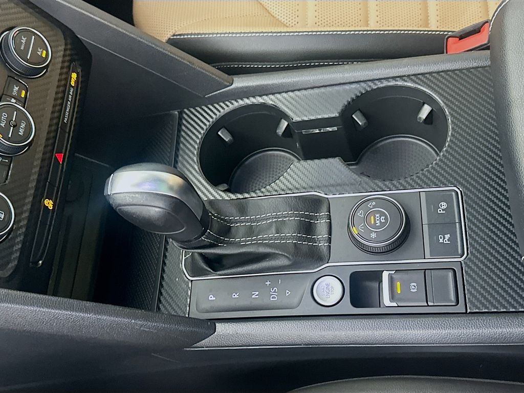 Thumbnail: 2022 Volkswagen Atlas - 16