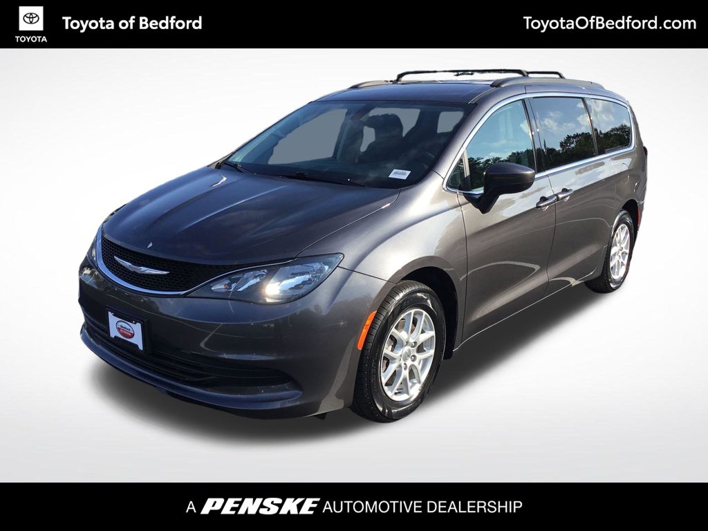 2017 Chrysler Pacifica LX -
                  Bedford, OH