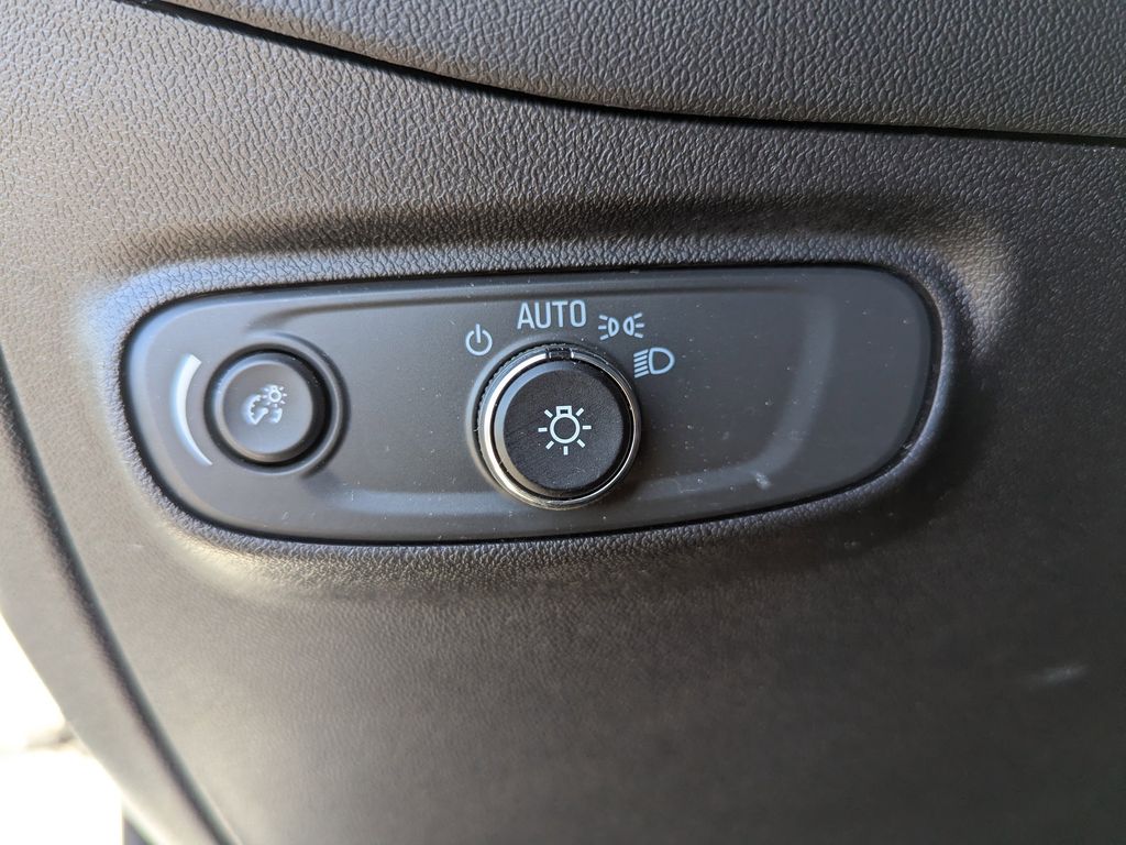 used 2018 Chevrolet Equinox car, priced at $14,691