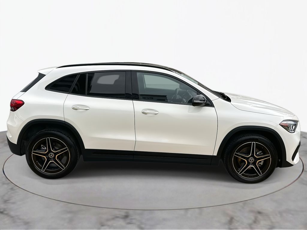 Thumbnail: 2022 Mercedes-Benz GLA - 6