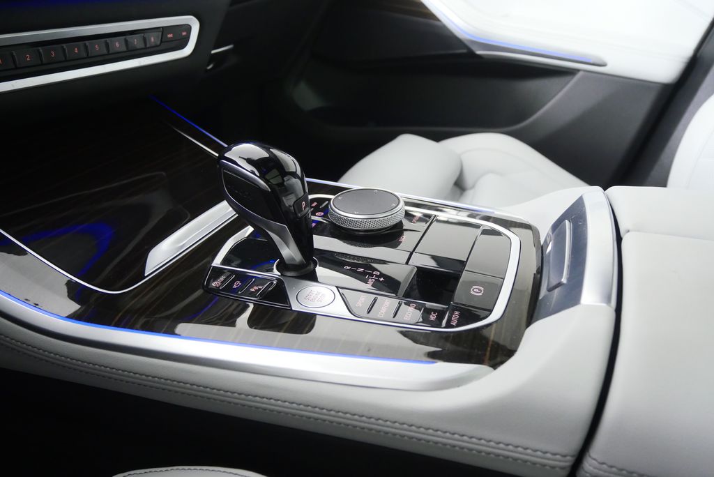 Thumbnail: 2023 BMW X5 - 23