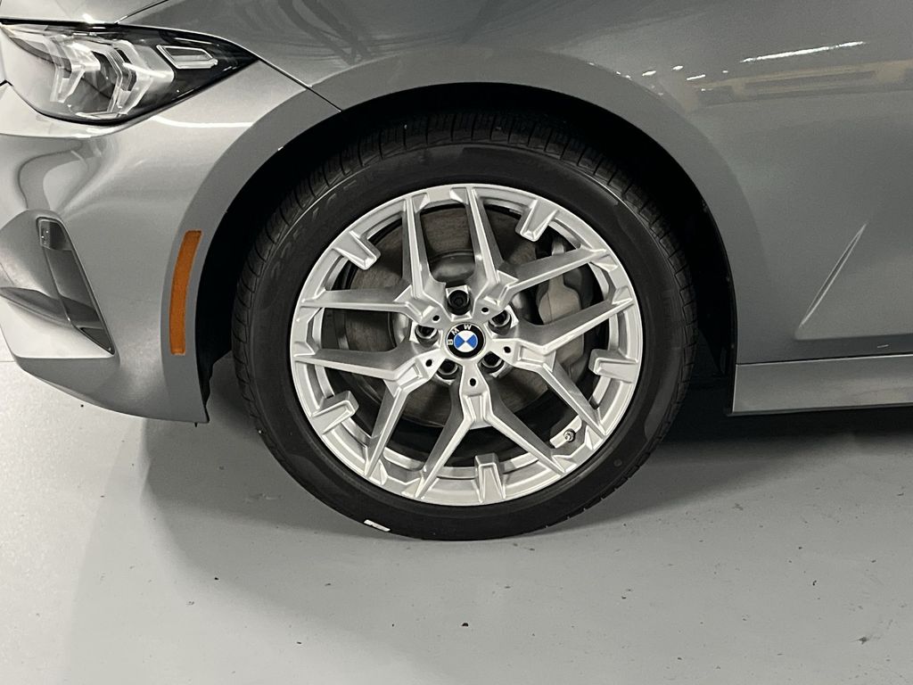 2025 BMW 3 Series 330i xDrive 10