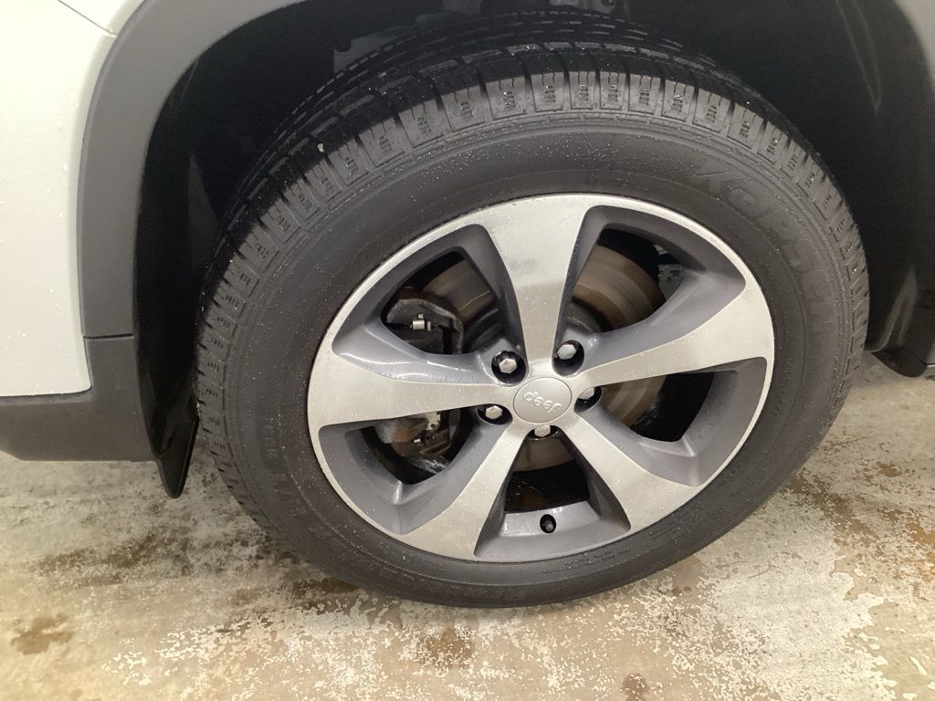 Used 2020 Jeep Cherokee SUV