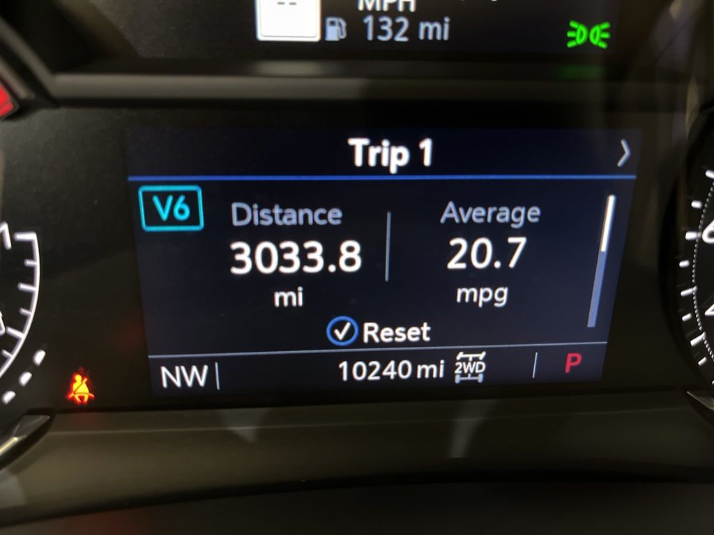 used 2025 Cadillac XT6 car, priced at $52,995