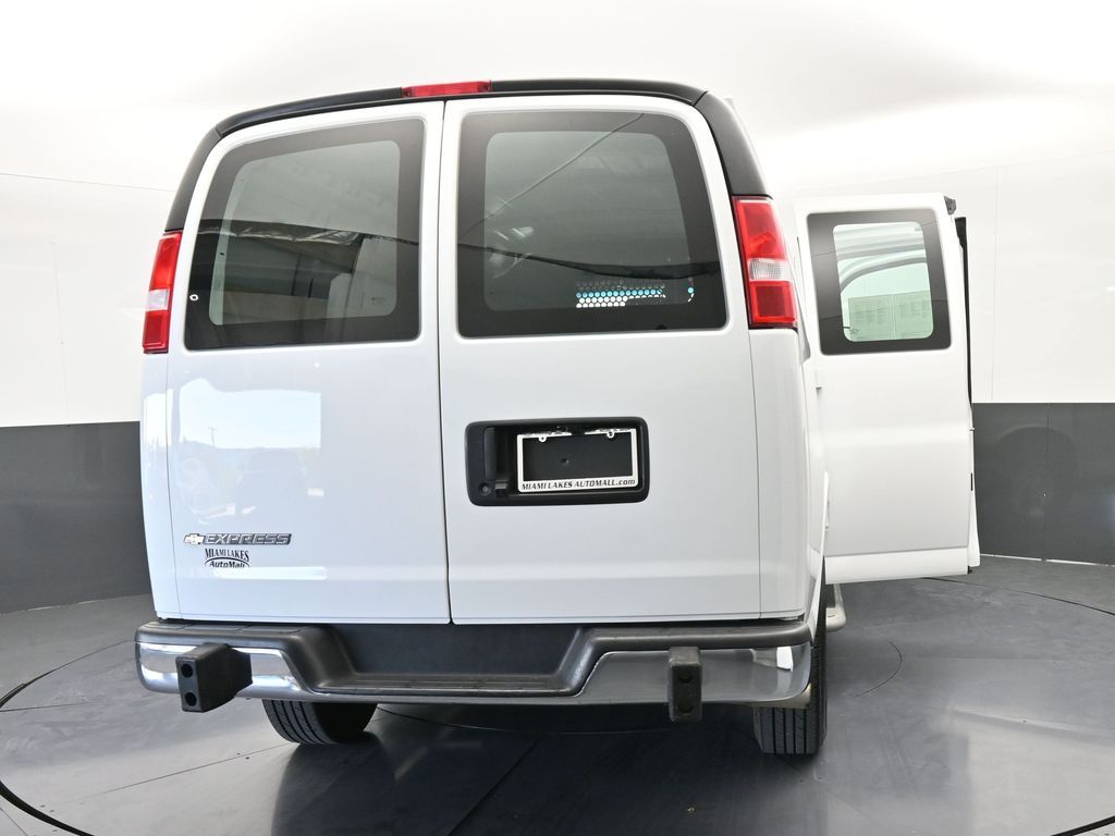 Used 2024 Summit White Chevrolet Work Van image 67