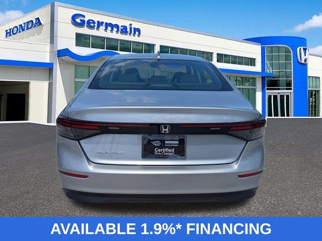 Certified Used 2025 Solar Silver Metallic Honda LX image 6