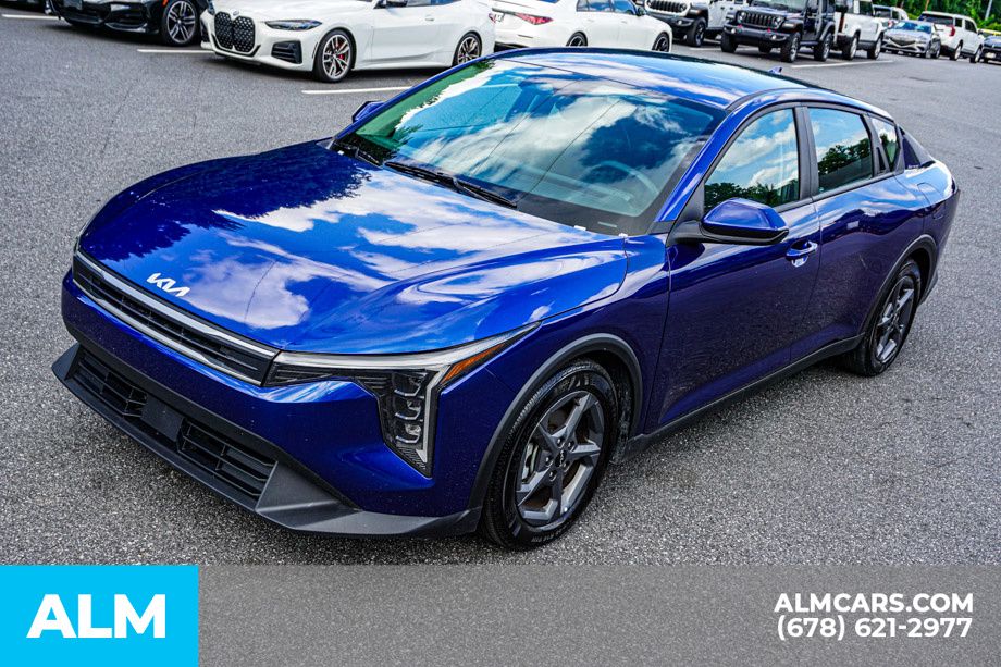 Used 2025 Blue Kia LXS image 15