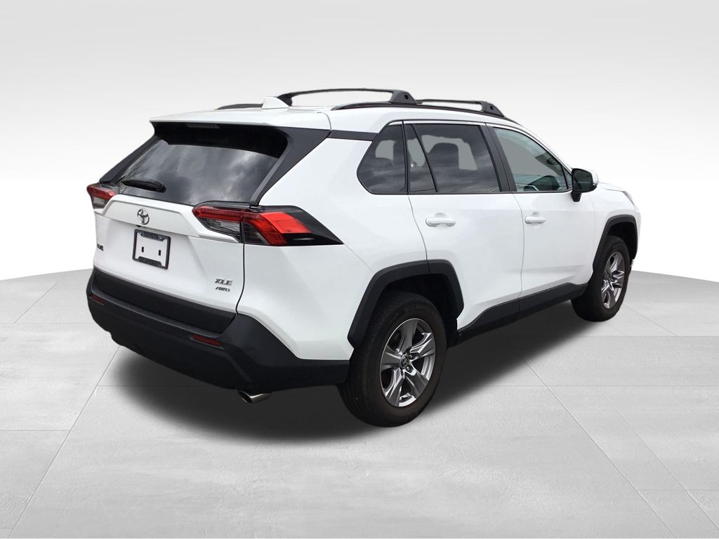 Thumbnail: 2022 Toyota RAV4 - 5