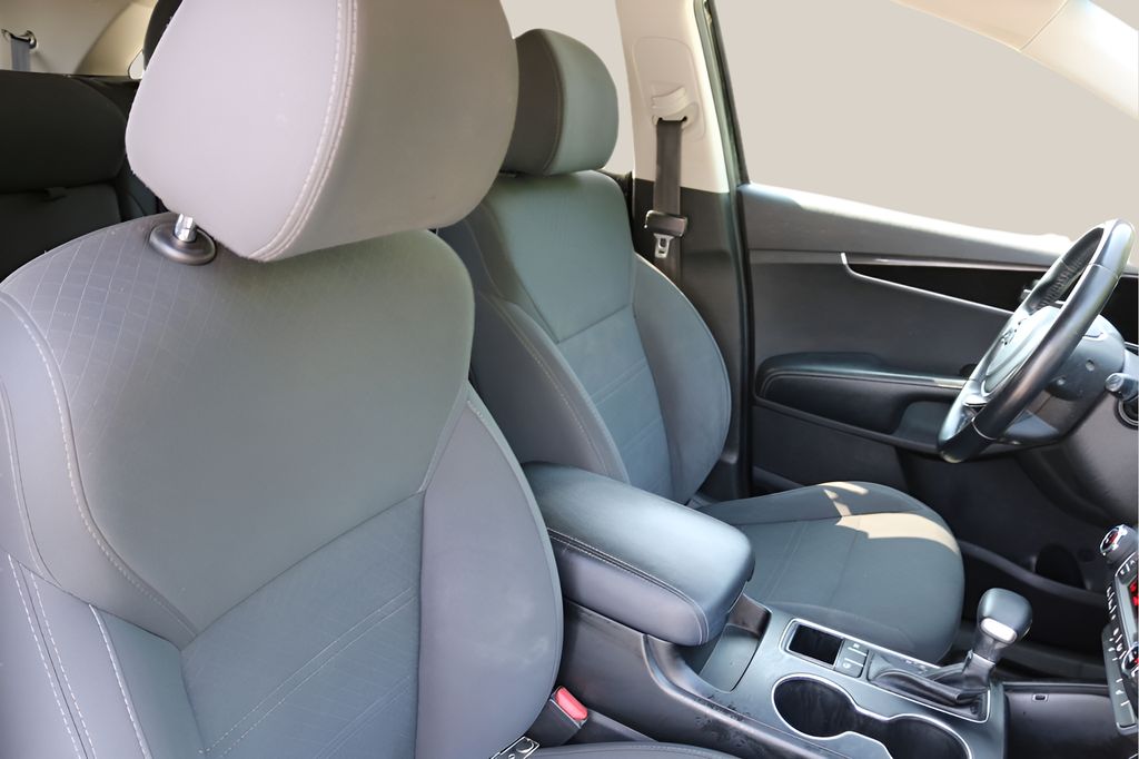 Used Car 2020 Kia Sorento  S For Sale Under $20,000 In Austin, Texas