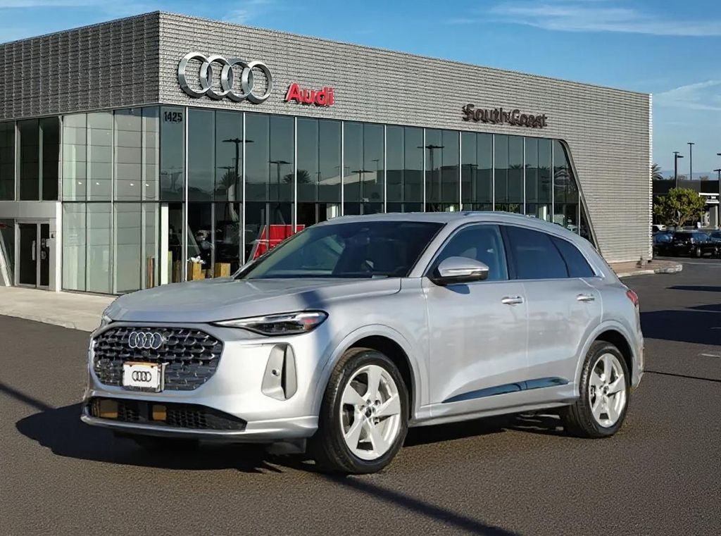 Thumbnail: 2025 Audi Q5 - 1