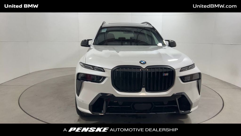 2025 BMW X7 M60i 3