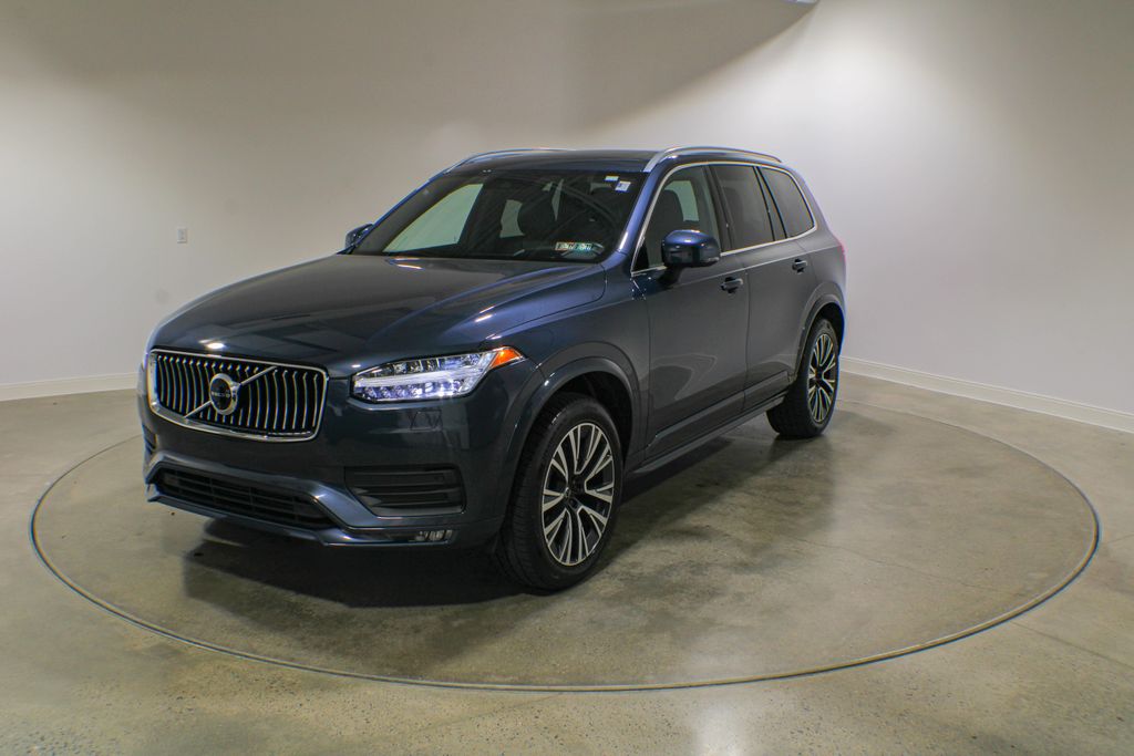 2020 Volvo XC90 T6 Momentum
