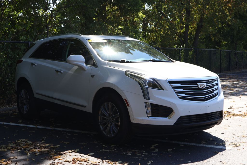Thumbnail: 2017 Cadillac XT5 - 10