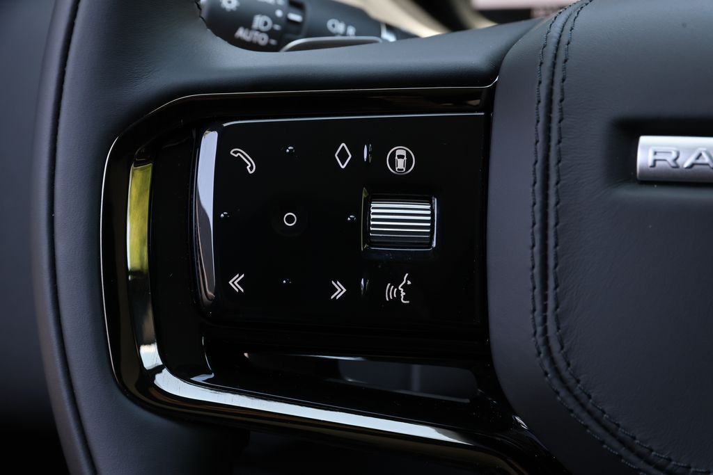 New 2026 White Land Rover S image 18