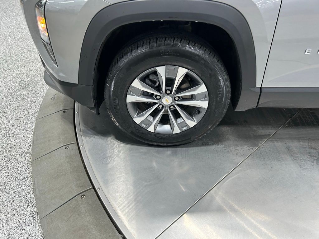 used 2025 Chevrolet Equinox car, priced at $24,992